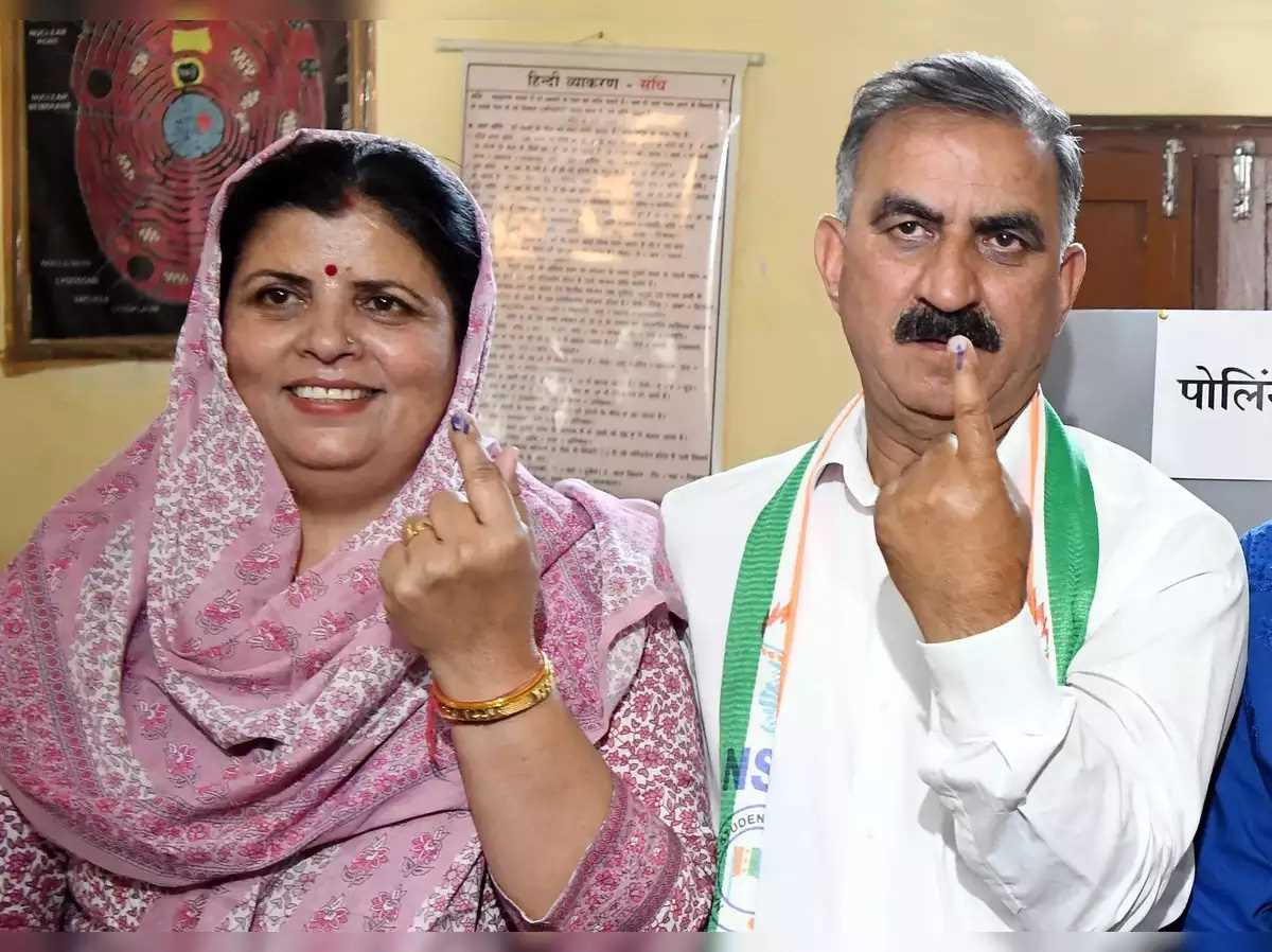 हिमाचल सीएम की पत्नी की सीट पर कांटे की टक्कर